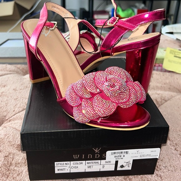 Never worn beautiful dazzling heels 👠😍 - Picture 1 of 4